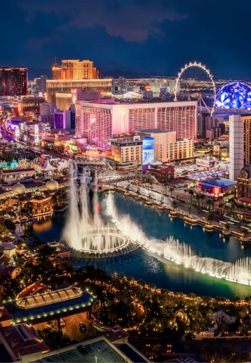 Romantic Las Vegas nightlife