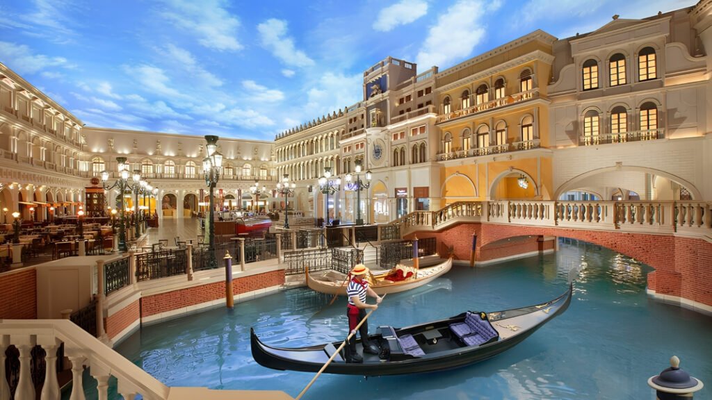 Top casinos in Las Vegas for honeymoon couples